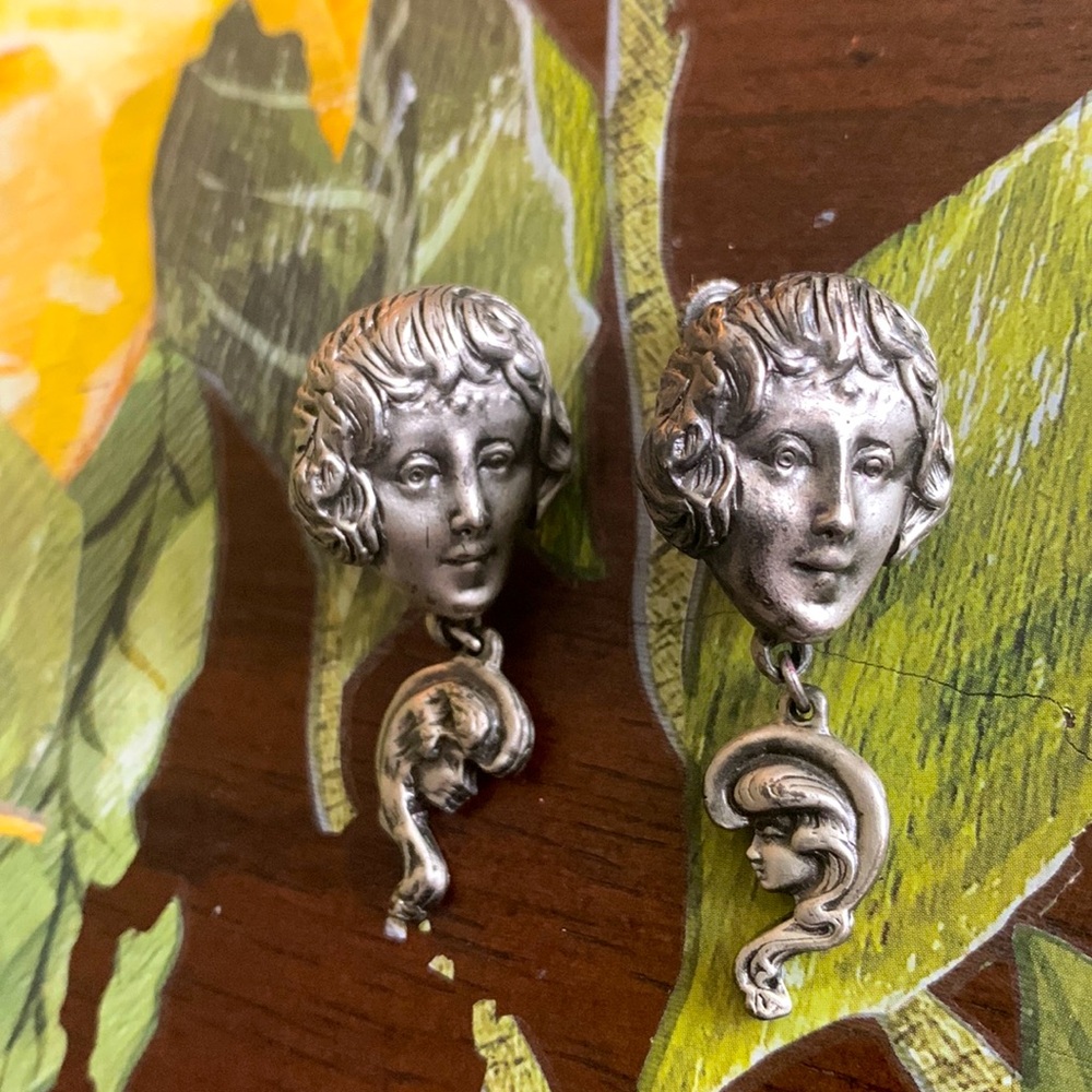 Vintage GOLDETTE signed faces clip type earrings. Hard to find rare.